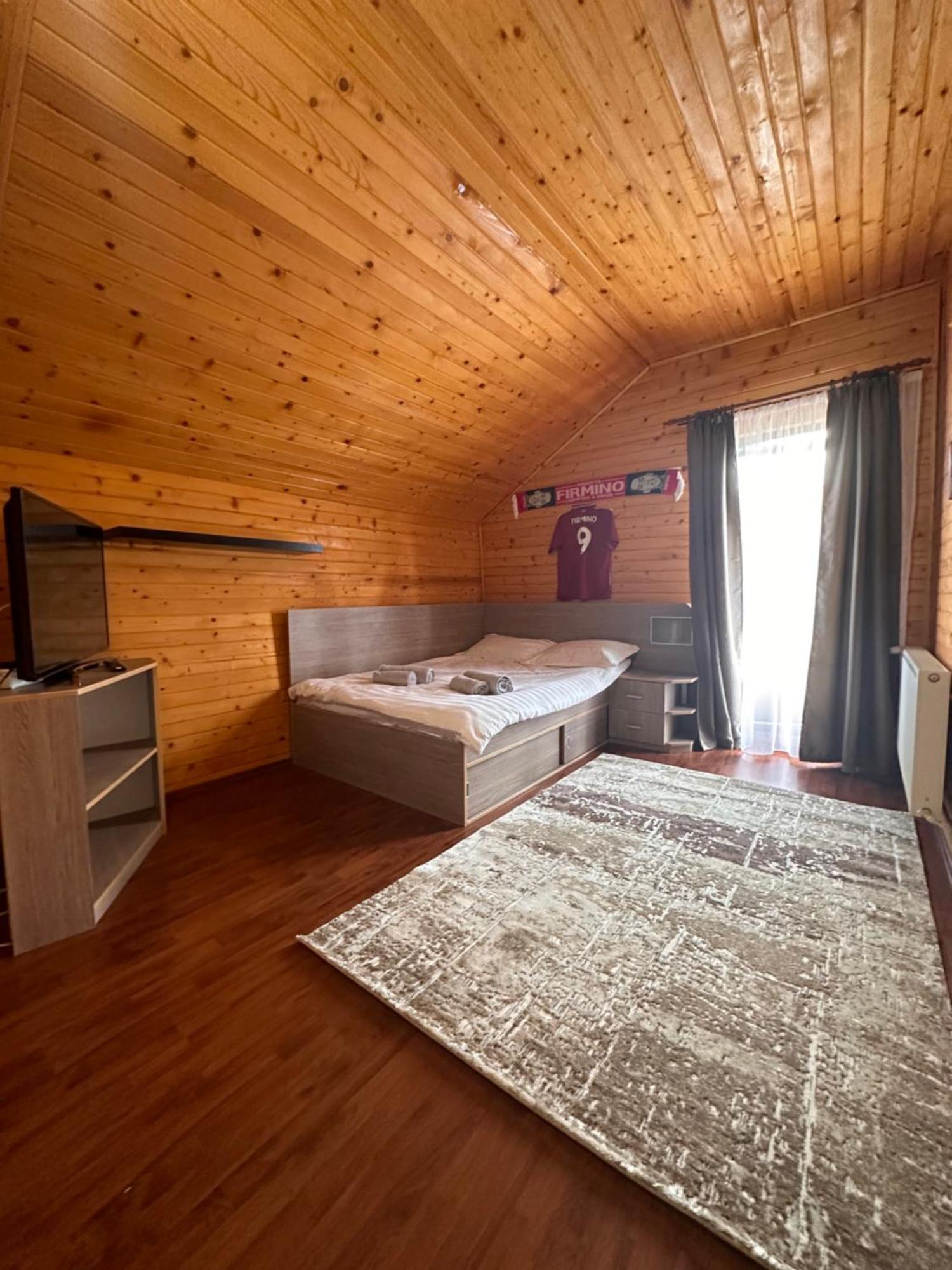 Ollie'S Mountain Chalet Буштені Екстер'єр фото